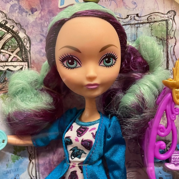 EVER AFTER HIGH First Chapter Madeline Hatter Doll Mattel 2012 EUR 25